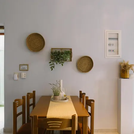 Anna's House